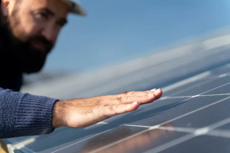 Installation panneaux solaires à Betton — Avenir Eco Photovoltaïque
