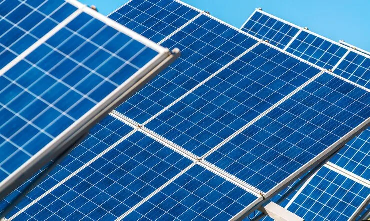 panneaux solaires Étrelles